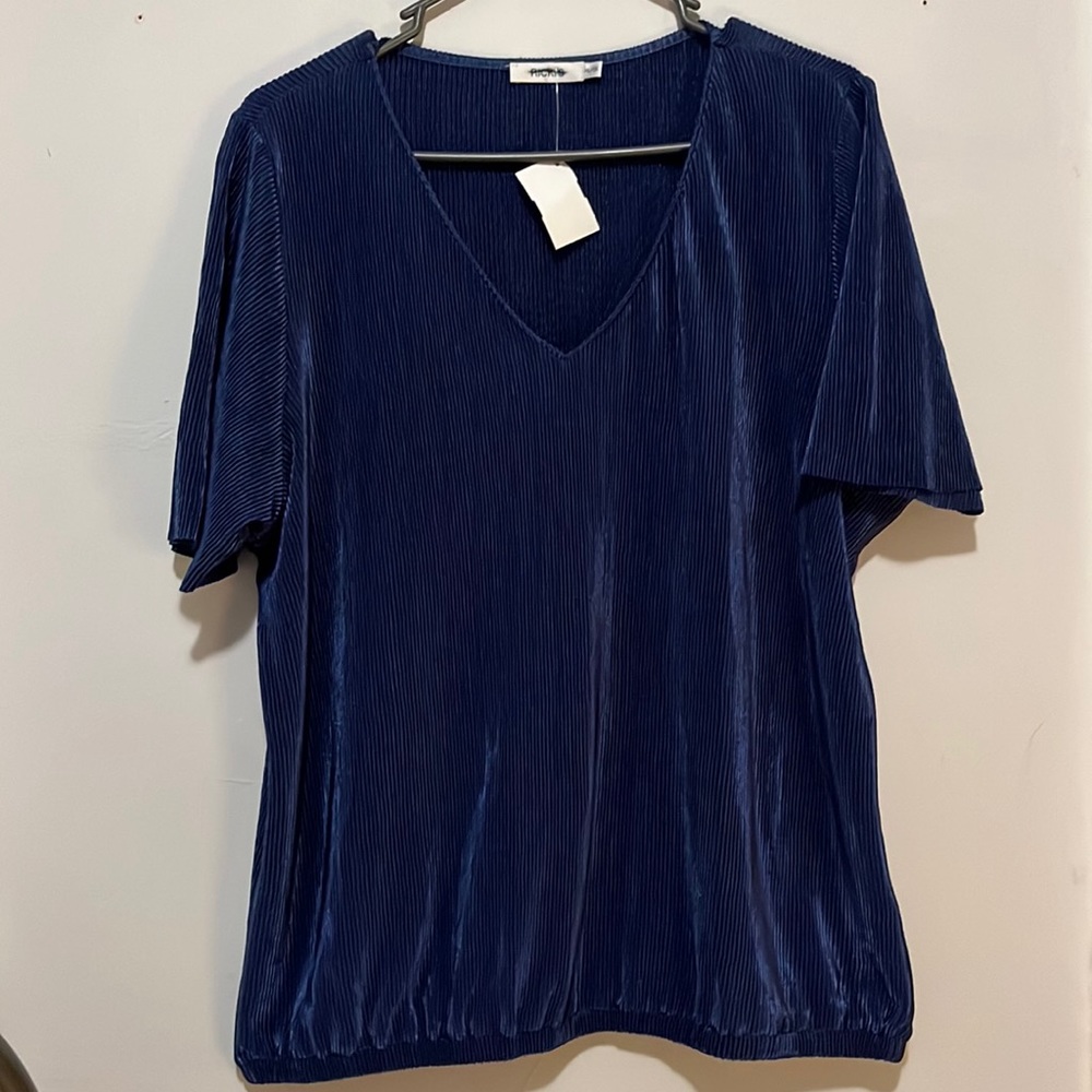 NEW Woman’s Top